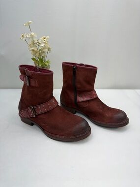 Vintage Foundry Co. ankle boots